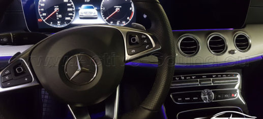 Mercedes Benz W213 E220 D - reequipamiento sonido activo - Cabina